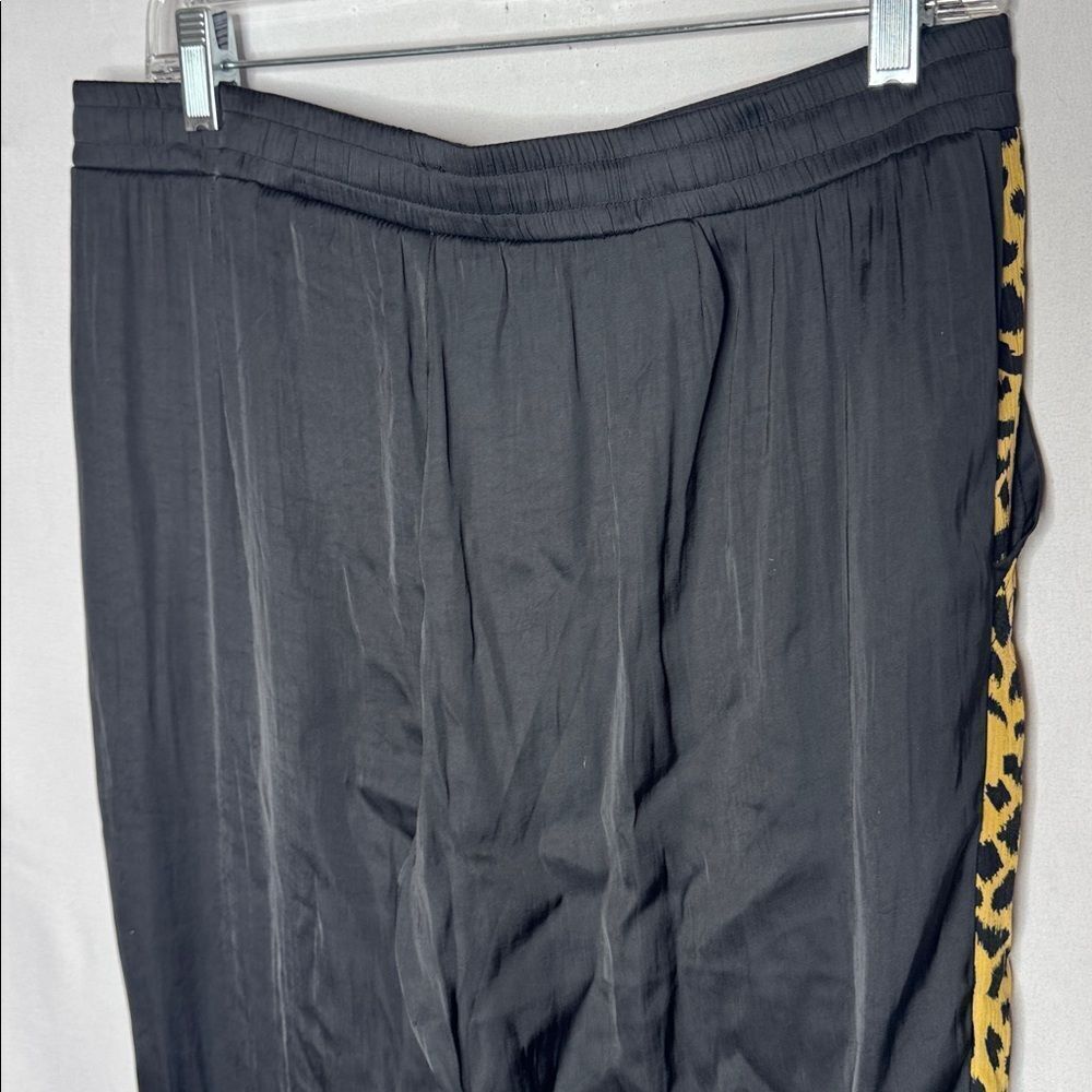 Umgee Leopard Print Women’s Pants. Size Medium. - Picture 7 of 7